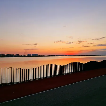 דירה Free Parking & Self Check-in Westside Near The Lake, Lacul Morii, Near Metro Stations Sector 6 בוקרשט